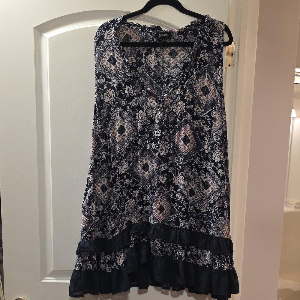 Chic Floral Patterned Mini Dress